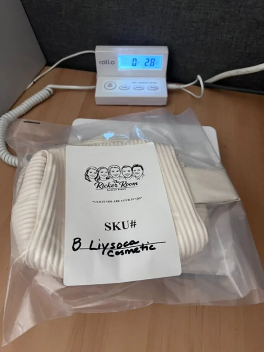 LIYOSCA White Ribbed Bag textured design touch of elegance‎ small cosmetic pouch